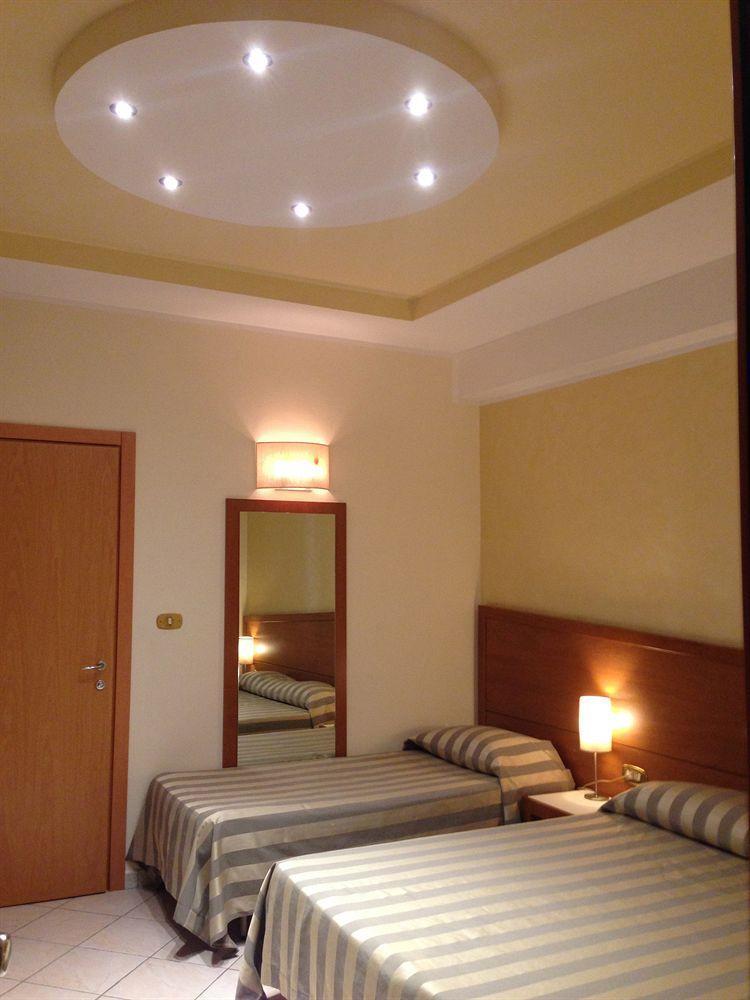 Astor Hotel Болонья Экстерьер фото