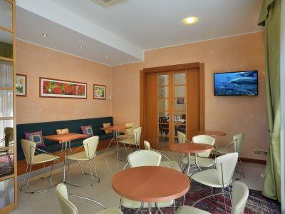 Astor Hotel Болонья Экстерьер фото