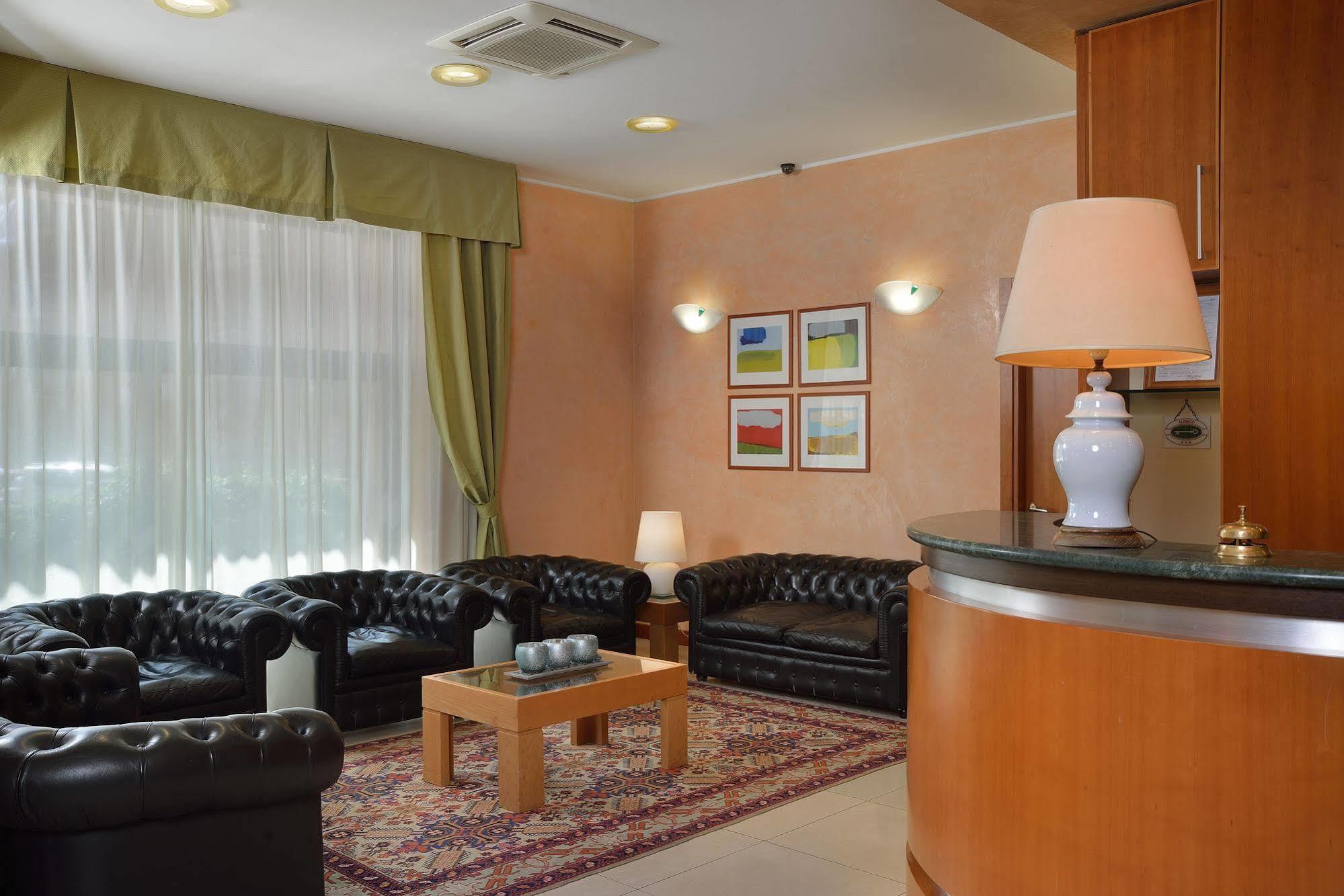 Astor Hotel Болонья Экстерьер фото